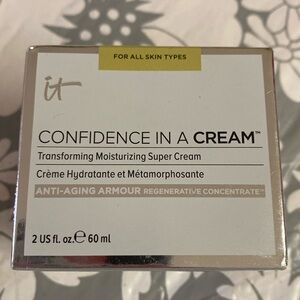 it Confidence in a cream 

NEW